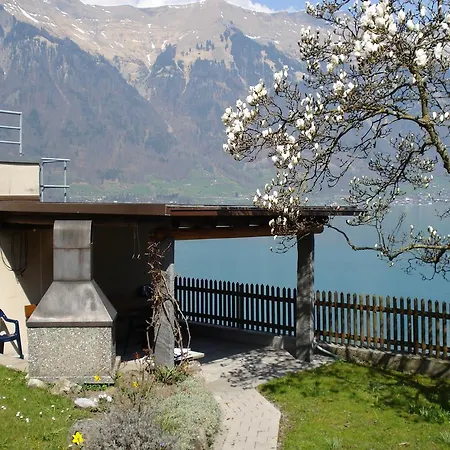 Chalet Schoenbuehl Iseltwald